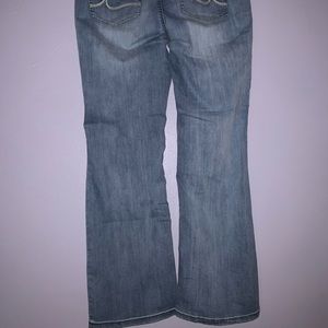Boot cut jeans